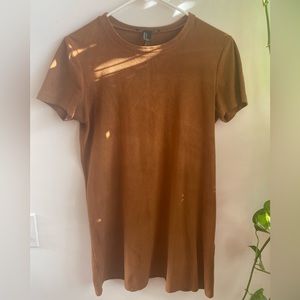 Brown dress (medium length)
